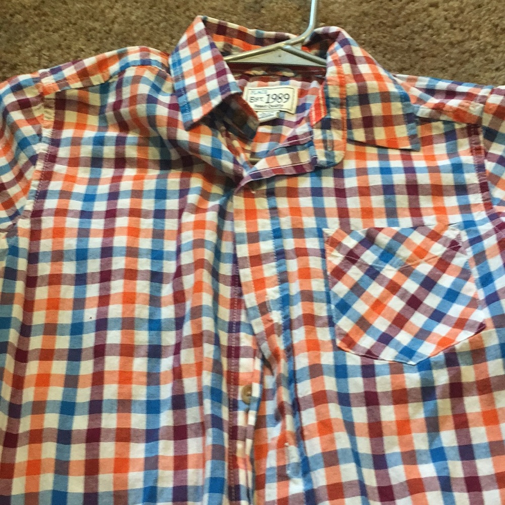 Short sleeve shirt